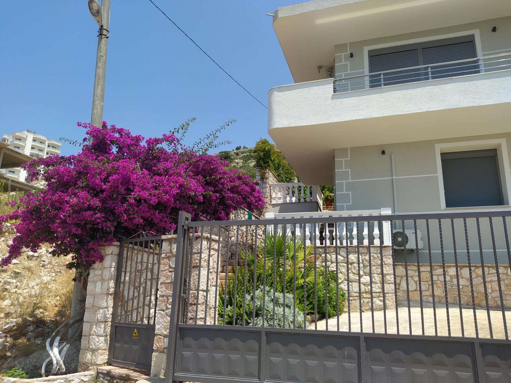 Villa Alimema Sarandë Exteriör bild