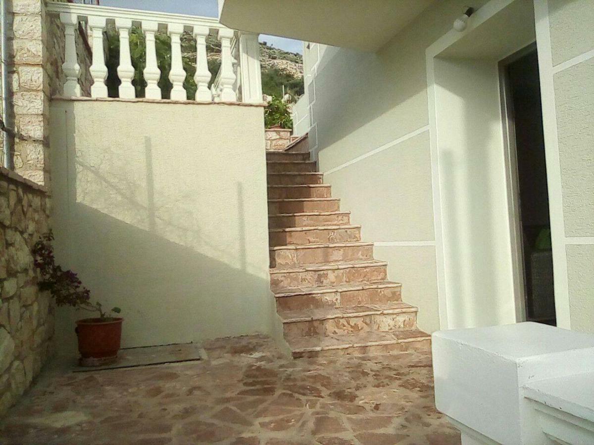 Villa Alimema Sarandë Exteriör bild