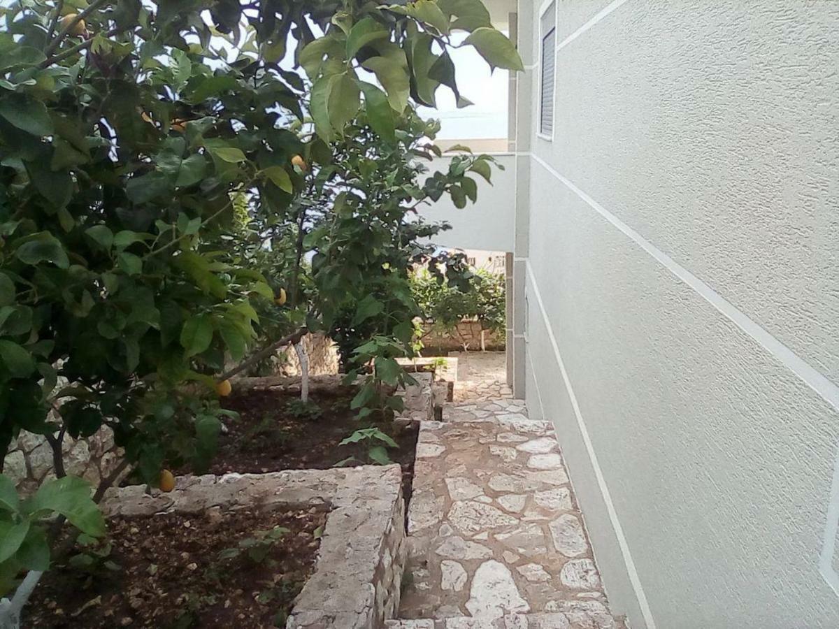 Villa Alimema Sarandë Exteriör bild